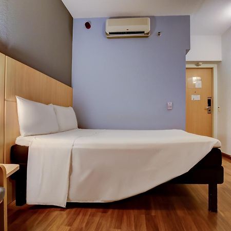 Ibis Vitoria Praia Do Canto מראה חיצוני תמונה