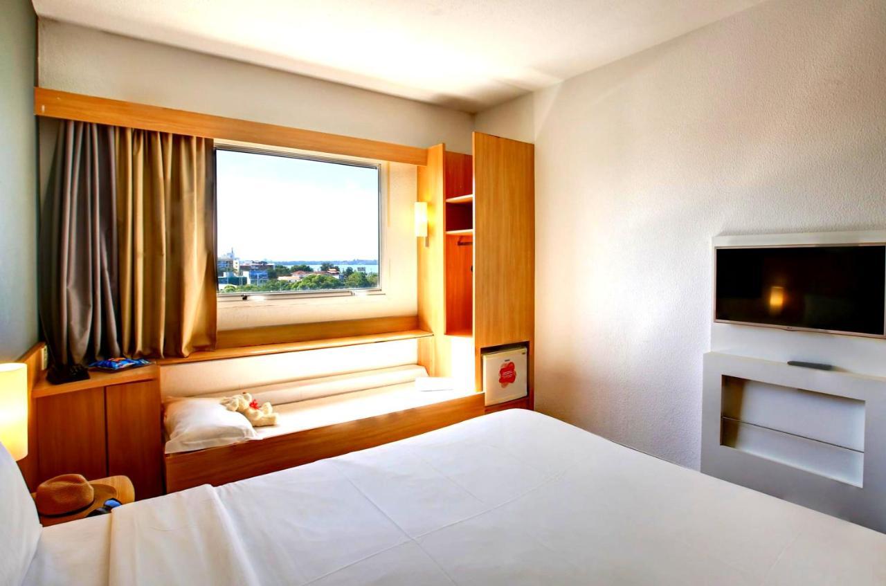 Ibis Vitoria Praia Do Canto מראה חיצוני תמונה